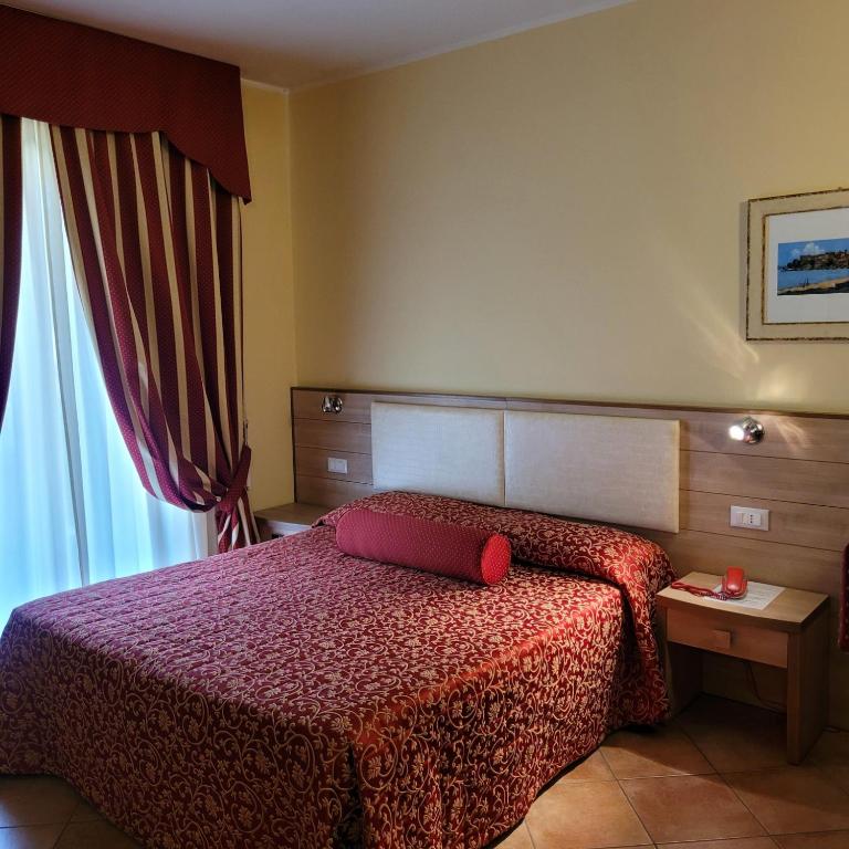 Hotel Eden Sul Lago - Camera Superior Matrimoniale/Doppia con Letti Singoli con Vista Lago - 1
