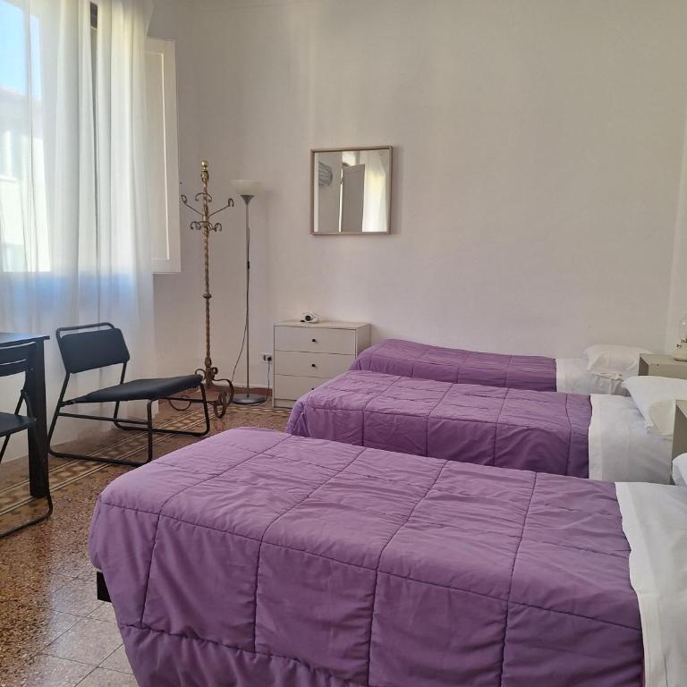 sleep easy - Camera Tripla con Bagno Privato Esterno - 10