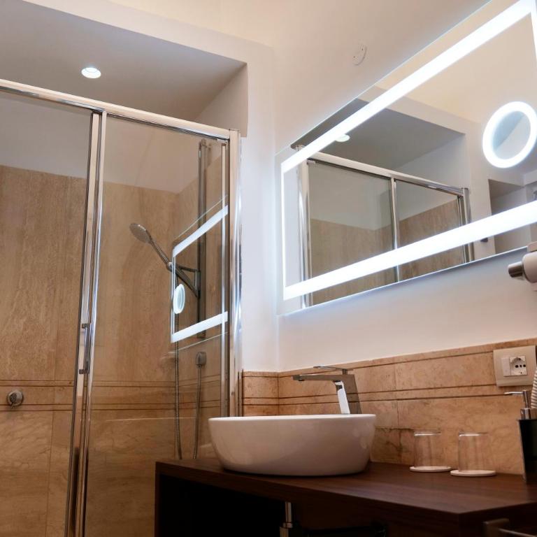 HeySuite Classic - Luxury House - Navona - Camera Queen - 12