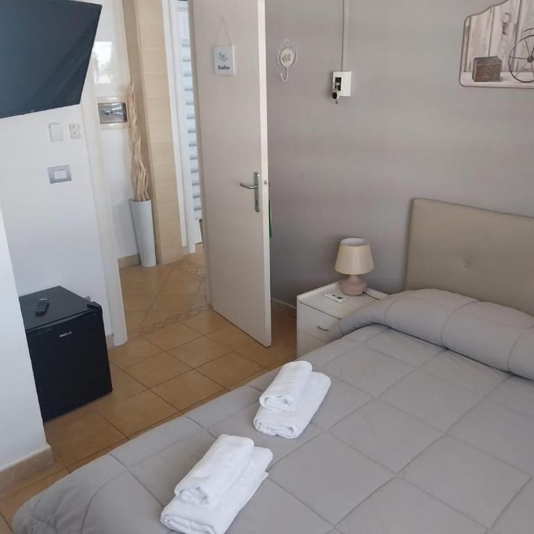B&B Centrale - Camera Matrimoniale con Vista Mare - 7