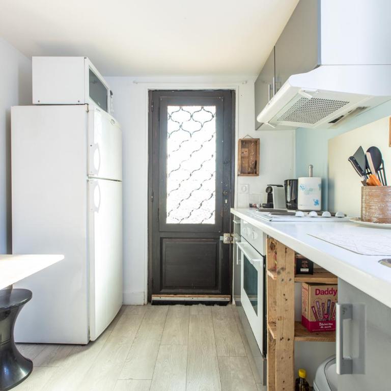 LB Vacation Rentals I Charming Little Bucolic House 5-Min From City - Maison 2 Chambres - 7