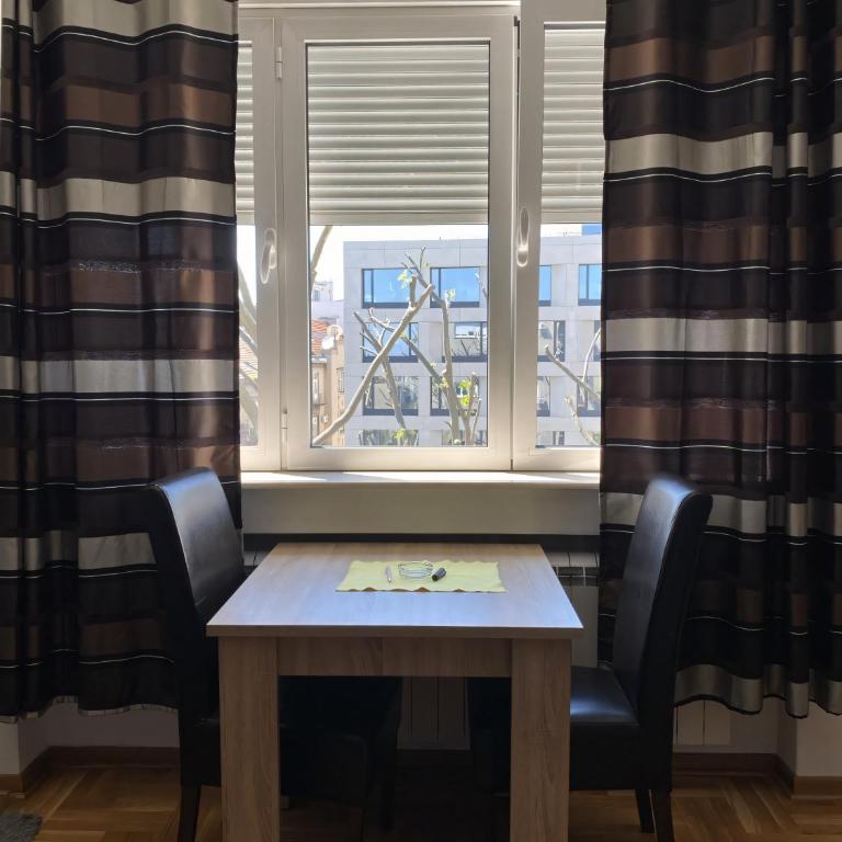Skadarlija Square - One-Bedroom Apartment - 9