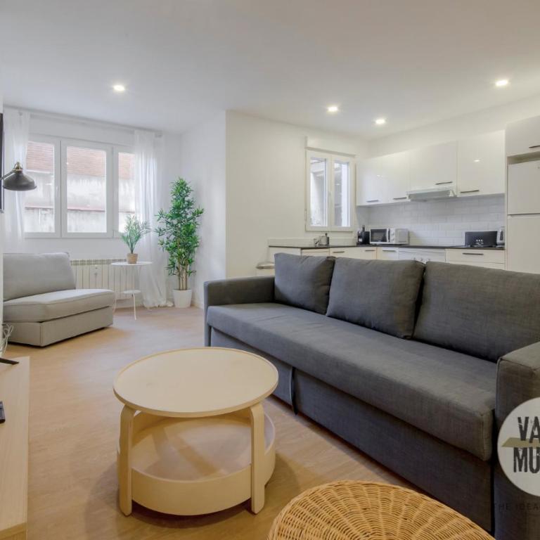 Escapada con parking para 3, vive la Latina - Apartment - 25