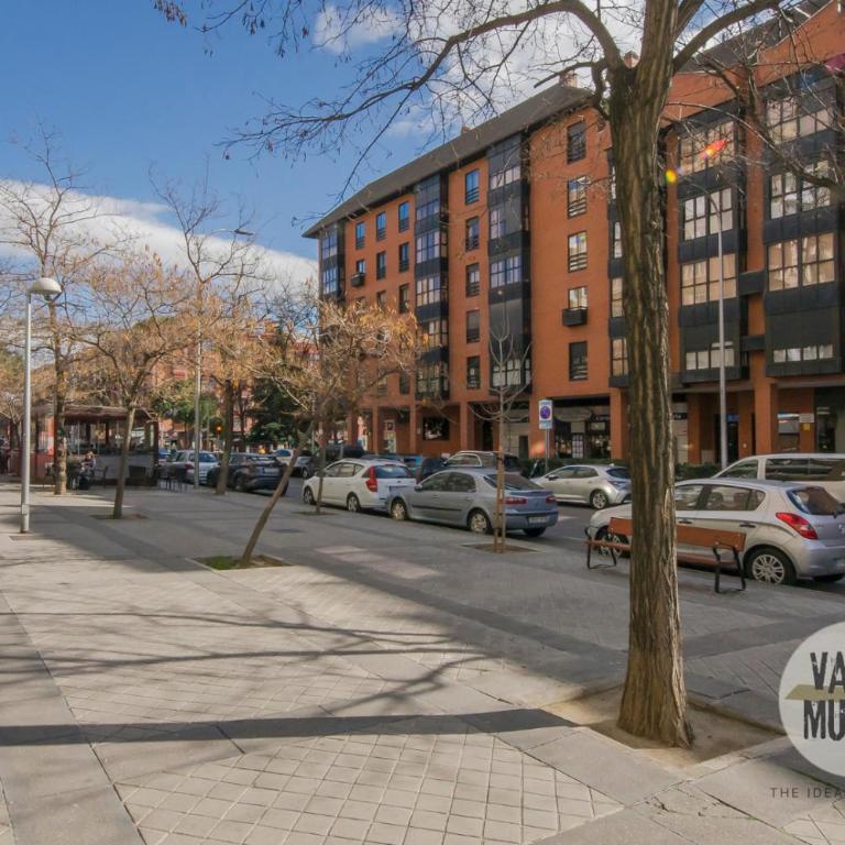 Escapada con parking para 3, vive la Latina - Apartment - 2