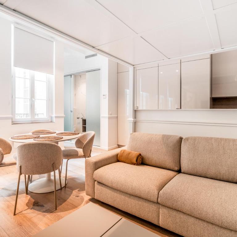 Elegant Luxury Studio Paris 1st - One-Bedroom Apartment - 9