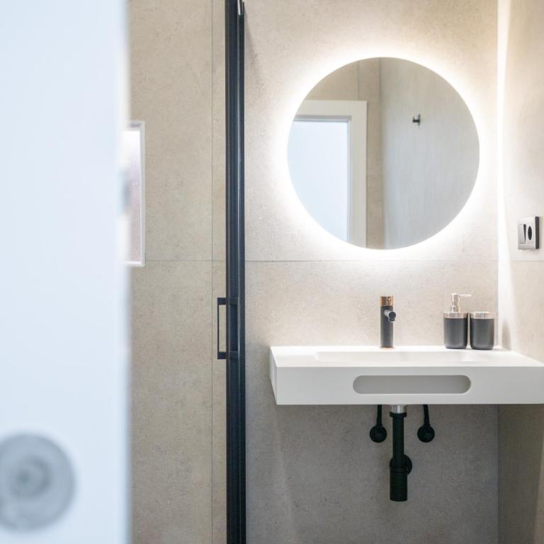 Valencia Central Flats-Elegante, junto al Roig Arena - One-Bedroom Apartment - 24