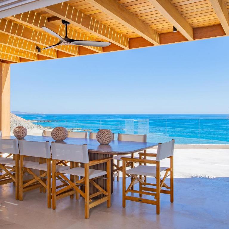 NEW Stunning Villa, full staff, gym and has its own Private Swimmable Beach - Villa - Beach Front - 71