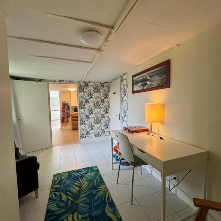 Spacieuse maison de 190 m2, jardin, la plage à 15min à pied - 6 personnes - Villa 3 Chambres - 19