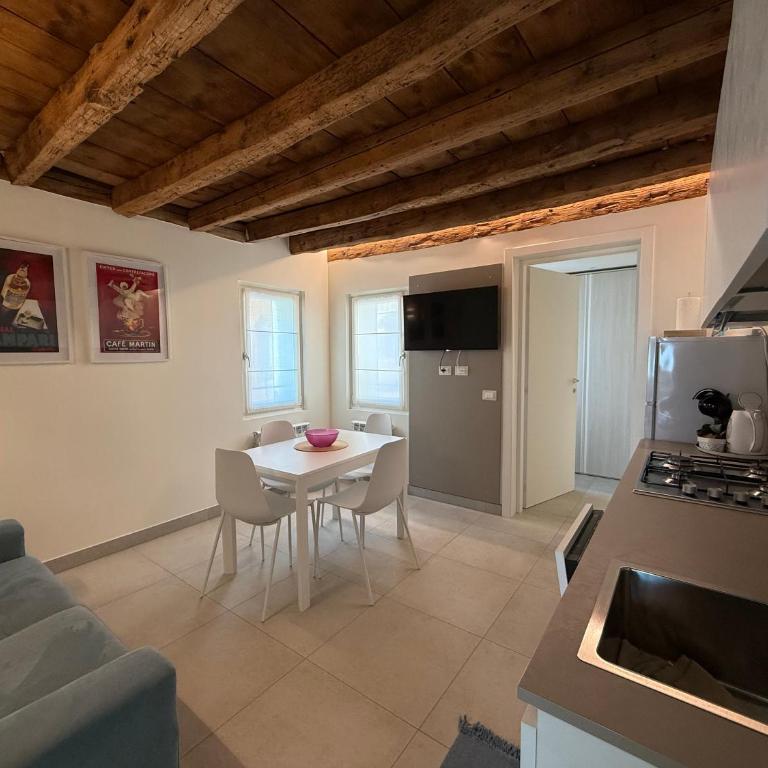 Iris House - Appartamento con 2 Camere da Letto - 1