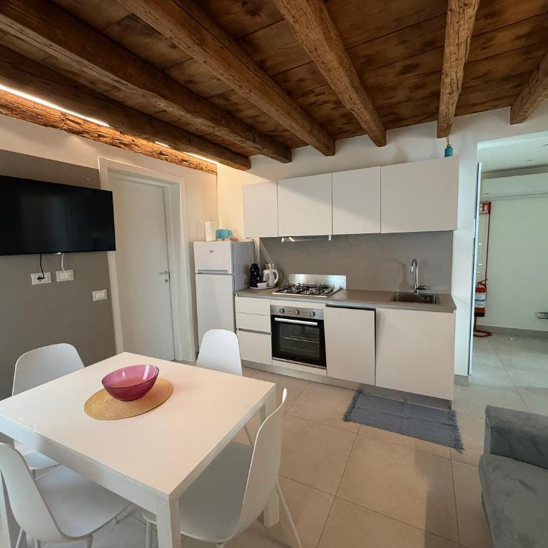 Iris House - Appartamento con 2 Camere da Letto - 2