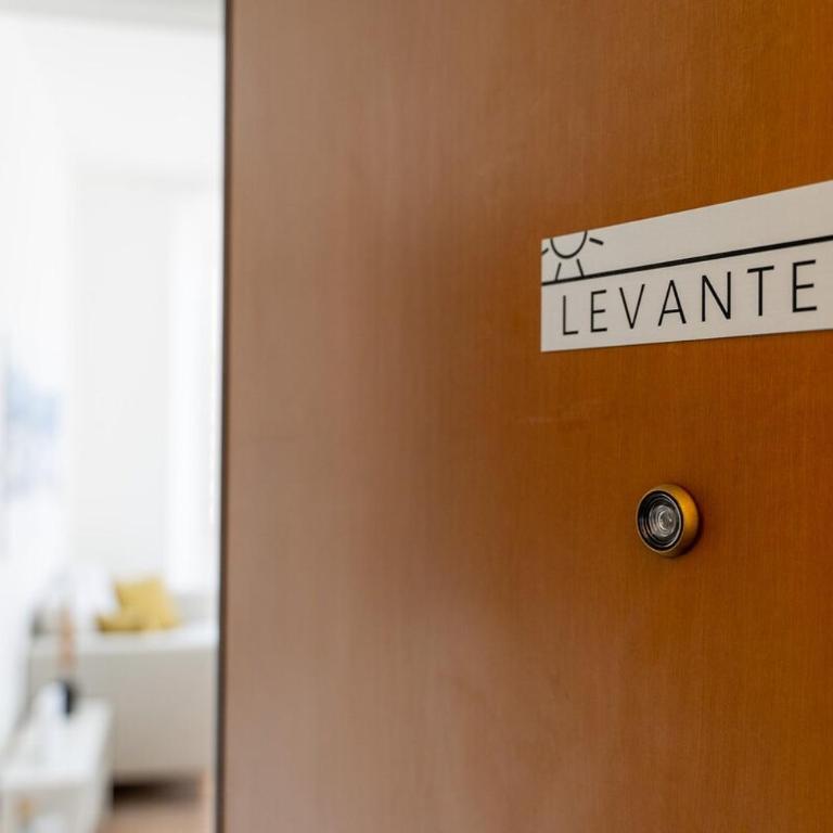 Levante -Walking distance to Center- Free Onsite Parking - Appartamento con 1 Camera da Letto - 3