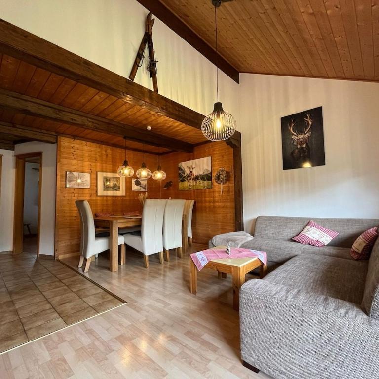 Schöne Ferienwohnung im Allgäu - Apartamento de 3 dormitorios con balcón - 3