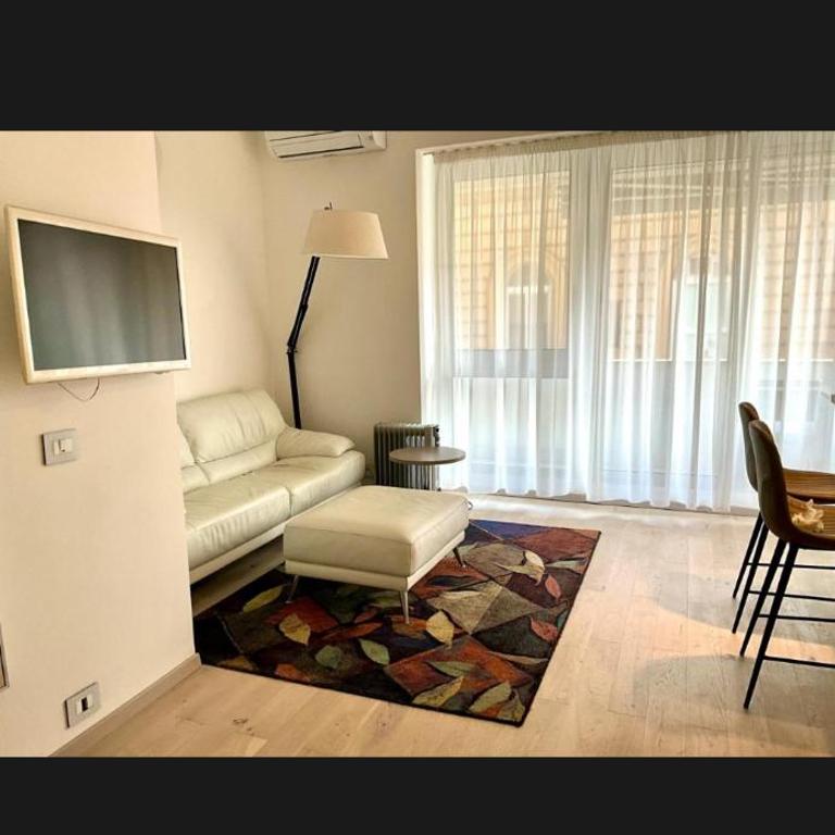 Monolocale San Giovanni con Balcone a 50 m dalla metro - Appartamento con 1 Camera da Letto - 1