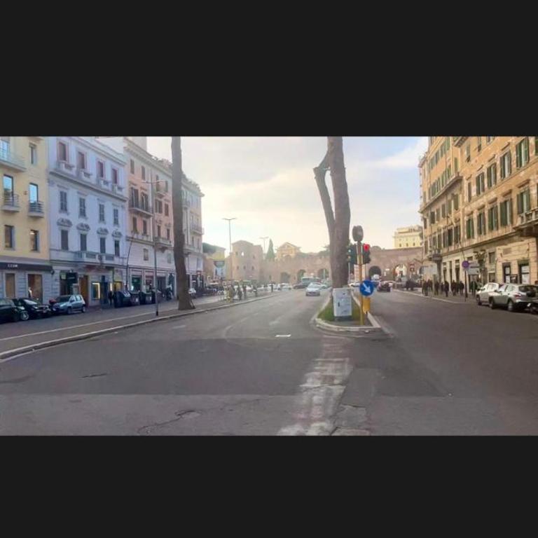 Monolocale San Giovanni con Balcone a 50 m dalla metro - Appartamento con 1 Camera da Letto - 36