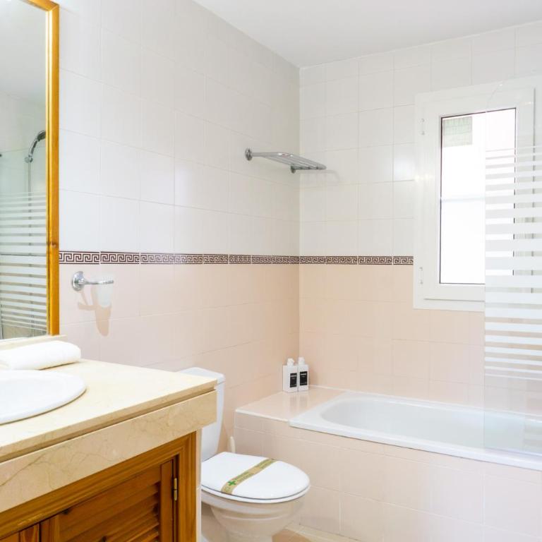 BlueWave Beach Retreat - Apartamento Estándar de 3 dormitorios - 26