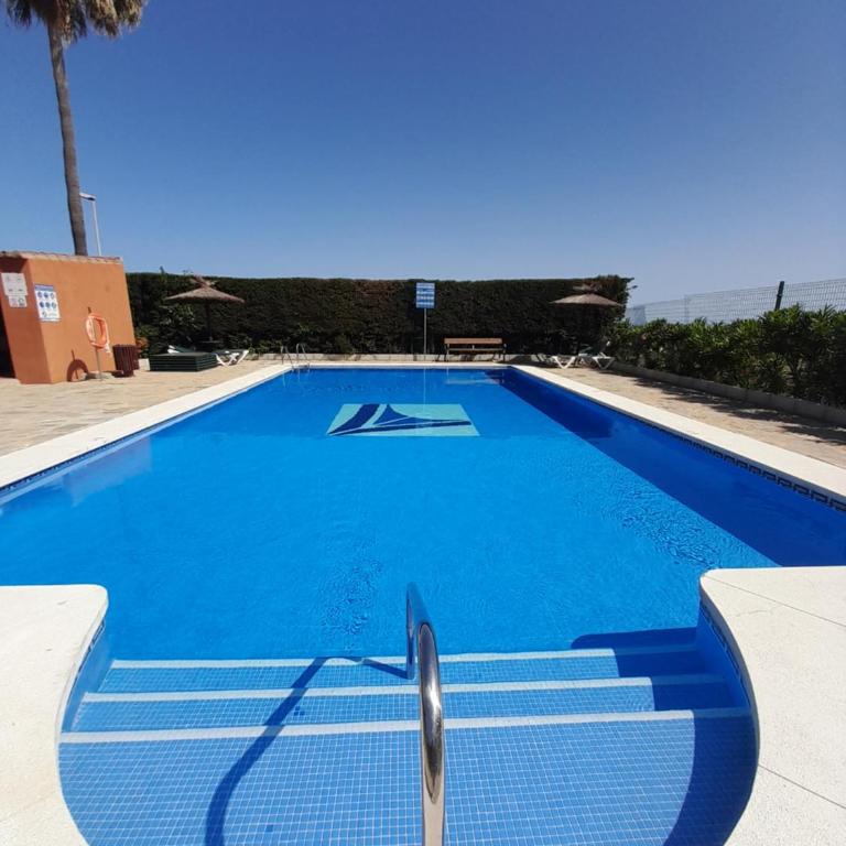 Apartamento de tres dormitorios muy espacioso con jardines y piscinas - Apartamento de 3 dormitorios con vistas - 17