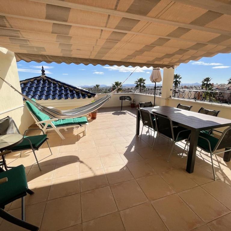 Mirador Azul - Ático dúplex con piscinas - Apartamento de 3 dormitorios - Planta Alta - 81