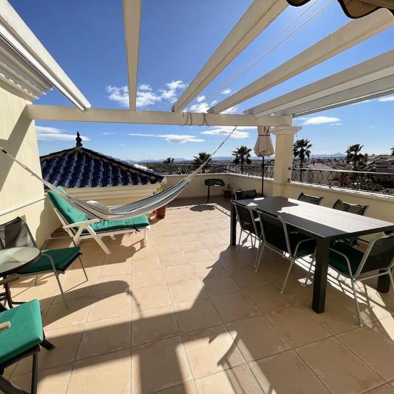 Mirador Azul - Ático dúplex con piscinas - Apartamento de 3 dormitorios - Planta Alta - 100