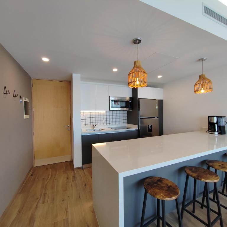 Espectacular Apartamento 1Bdr en maravillosa zona By Yeah - Apartamento de 1 Dormitorio con balcón y vistas a la ciudad - 12