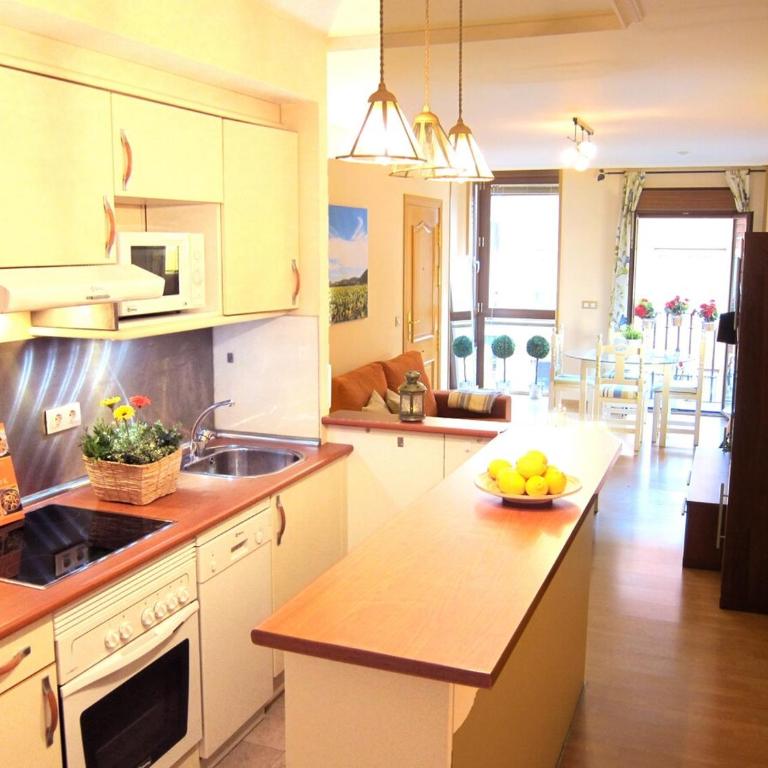 Tranquilo, céntrico y luminoso - Two-Bedroom Apartment - 9