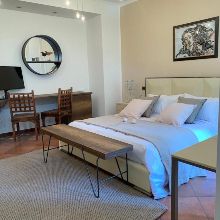 La Villa Como - Double Room with Private Bathroom - 3