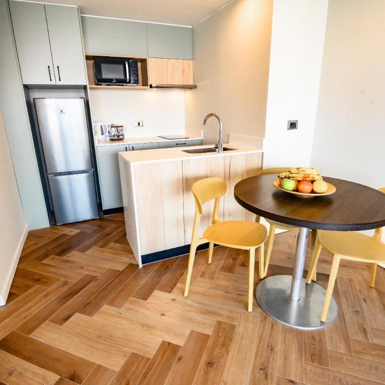 Studio 56 Apart Hotel by Terrado Iquique - Two-Bedroom Apartment (5 Adults) - 3
