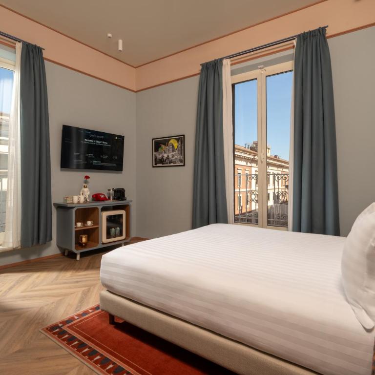 Cloud 7 Roma Hotel - Deluxe Double Room with Balcony - 2