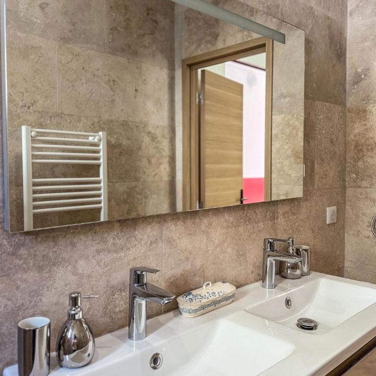 Grand appartement rénové - Jardin et Parking - CZ - Apartamento de 3 dormitorios - 23