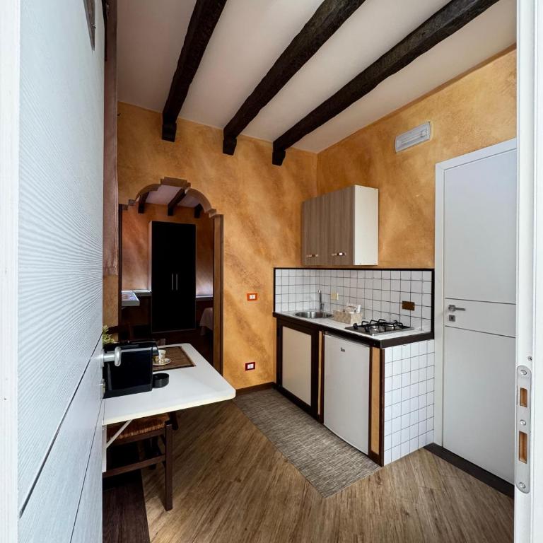 Summer Wind Apartments - Double Room - 5