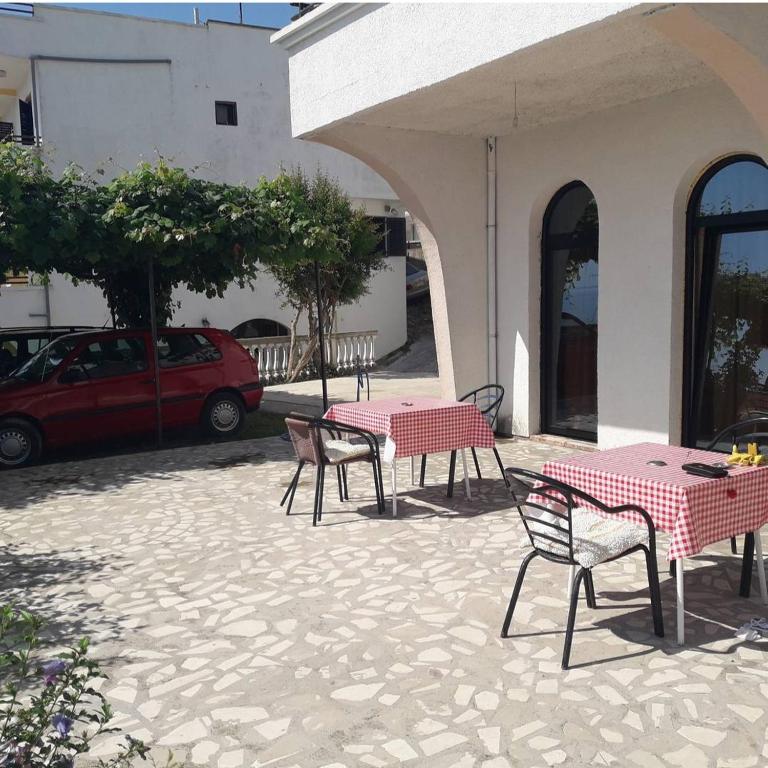 Apartments Plaza - Queen Room with Two Queen Beds - Disability Access - 19