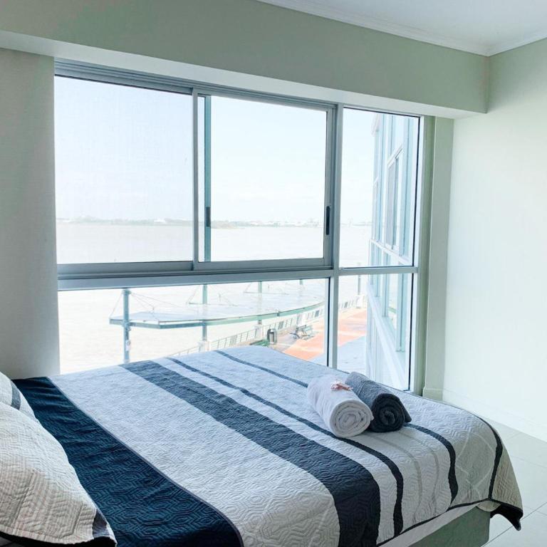 Suite con Jacuzzi y GYM en Puerto Santa Ana - One-Bedroom Apartment with River View - 6