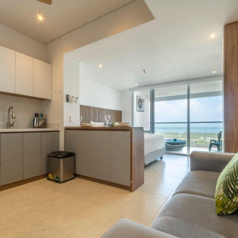 CB1638 Nueva Hermosa Suite Frente al Mar-Atardecer - Suite con cama grande - 10