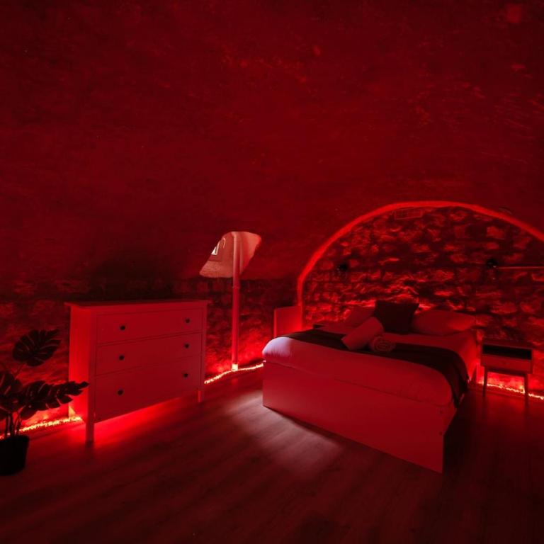The secret cave - One-Bedroom Apartment - 22