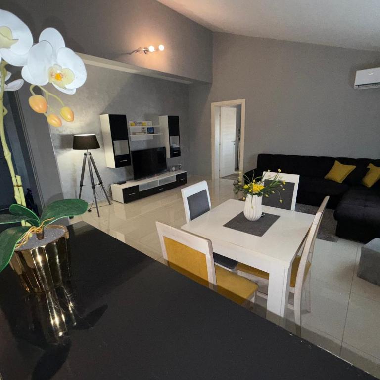 Apartmani Stijepovic - One-Bedroom Apartment - 1