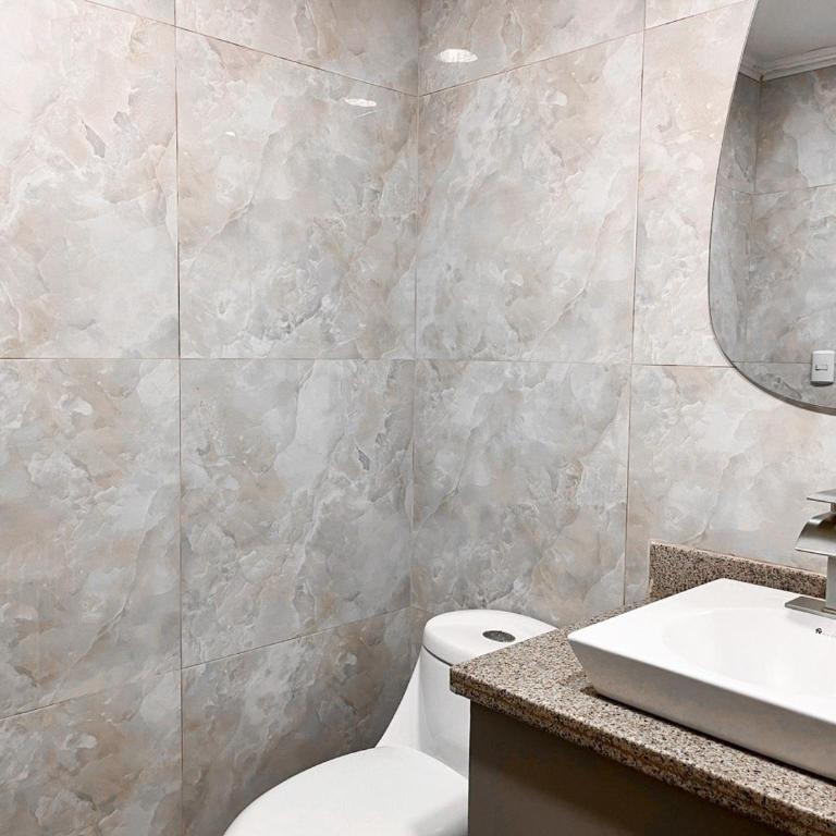 Suite con Jacuzzi y GYM en Puerto Santa Ana - Suite with City View - 18