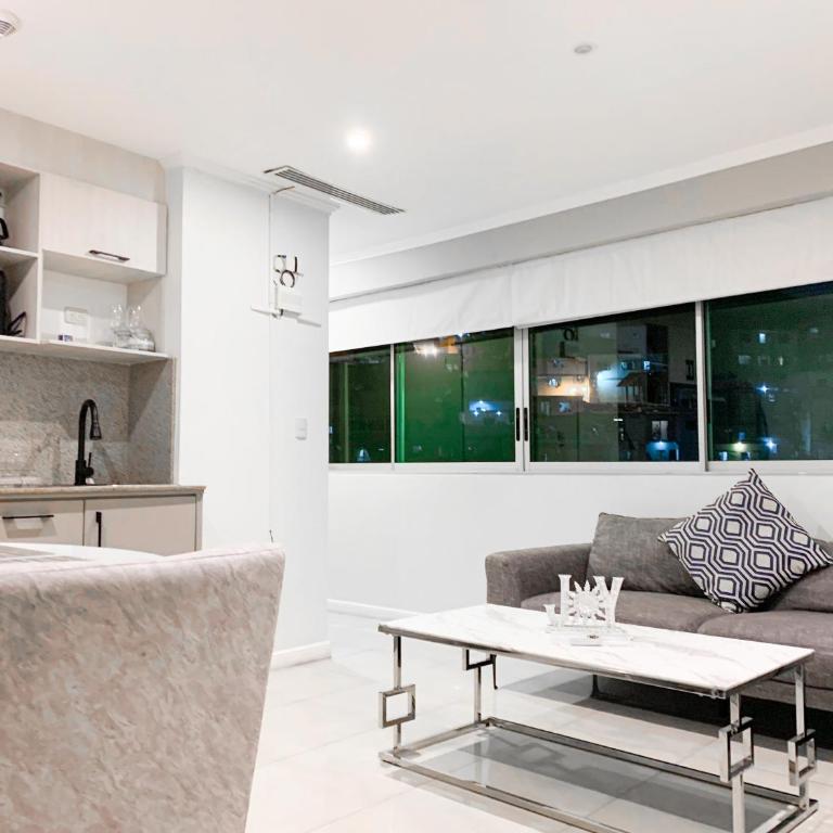 Suite con Jacuzzi y GYM en Puerto Santa Ana - Suite with City View - 28