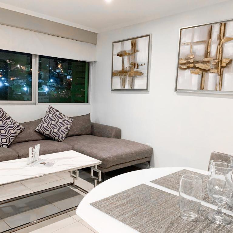 Suite con Jacuzzi y GYM en Puerto Santa Ana - Suite with City View - 23