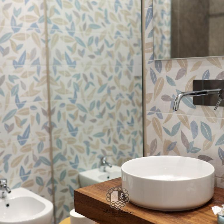 Palazzo Giudecca - Camera Matrimoniale con Bagno Privato - 15