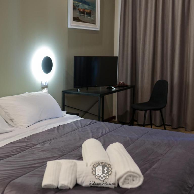 Palazzo Giudecca - Camera Matrimoniale con Bagno Privato - 8