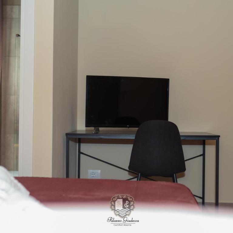 Palazzo Giudecca - Camera Matrimoniale con Letto Supplementare - 5