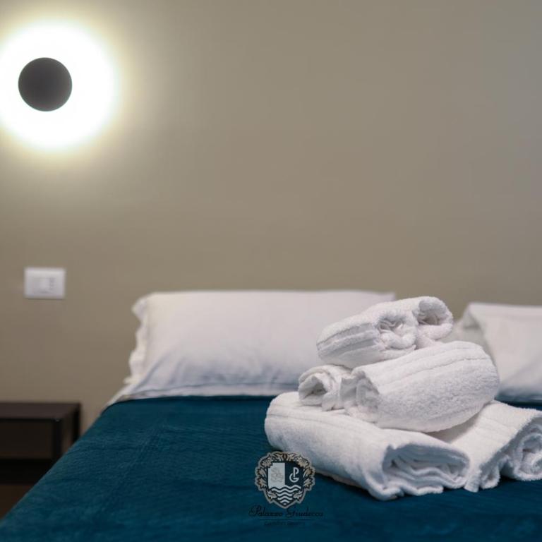 Palazzo Giudecca - Camera Matrimoniale con Bagno Privato - 1