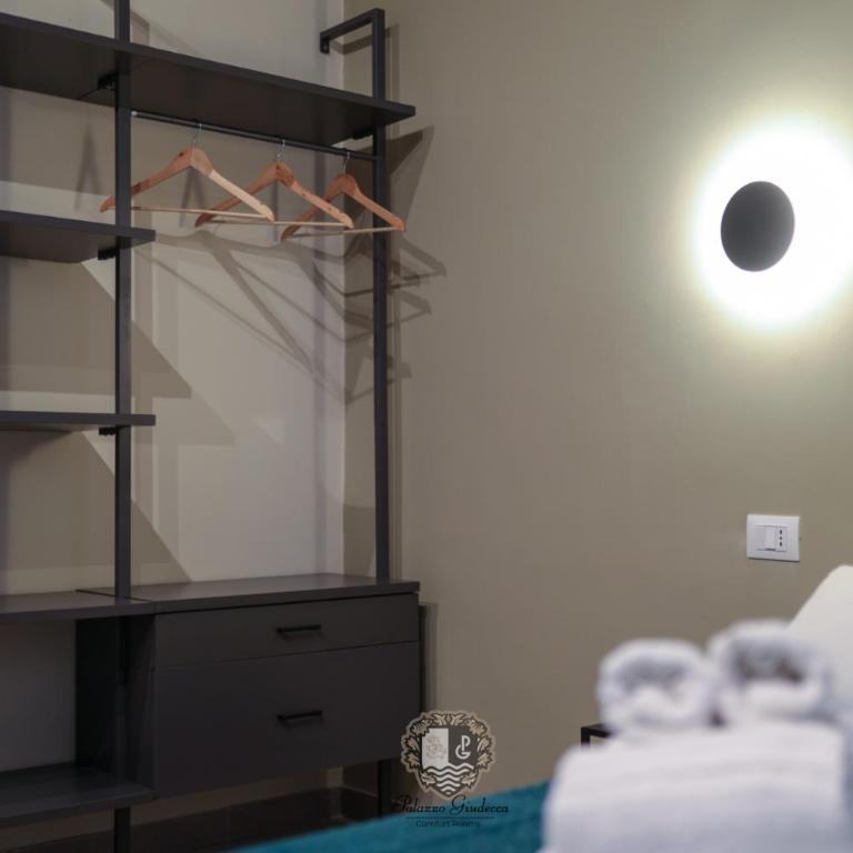Palazzo Giudecca - Camera Matrimoniale con Bagno Privato - 2