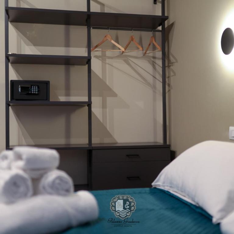 Palazzo Giudecca - Camera Matrimoniale con Bagno Privato - 4