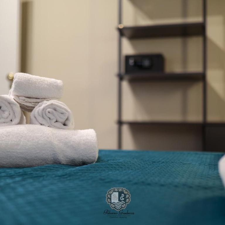 Palazzo Giudecca - Camera Matrimoniale con Bagno Privato - 5