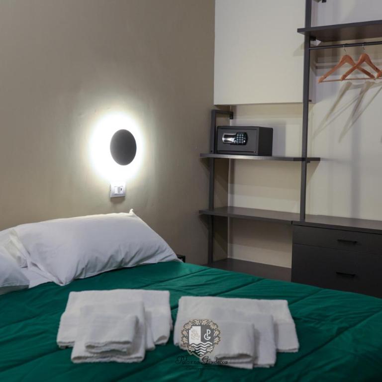 Palazzo Giudecca - Camera Matrimoniale con Bagno Privato - 9