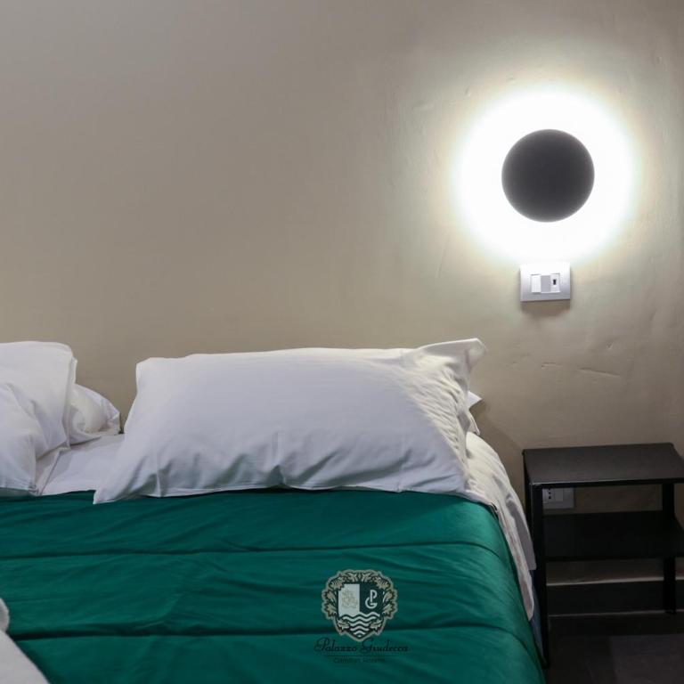 Palazzo Giudecca - Camera Matrimoniale con Bagno Privato - 10