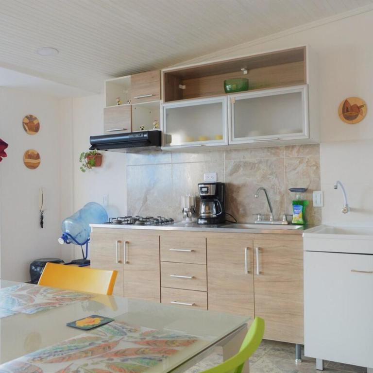 Apto 301 - Remodelado, iluminado y buena vista - Casa Orquídeas - Apartamento de 2 dormitorios - 16