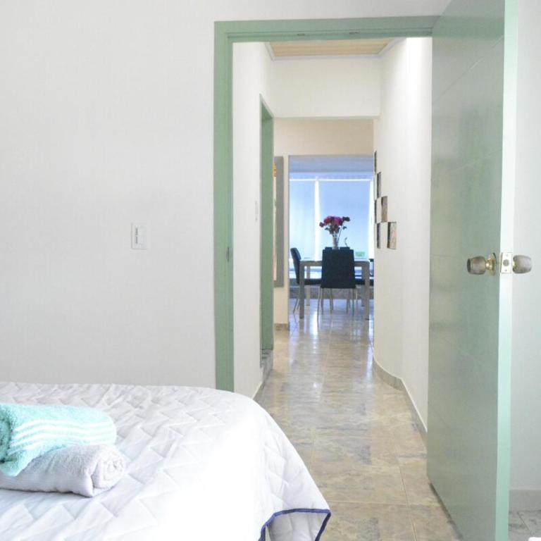 Apto 301 - Remodelado, iluminado y buena vista - Casa Orquídeas - Apartamento de 2 dormitorios - 19