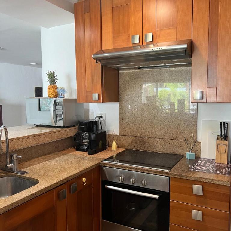 Quiet 3 bedrooms, 2 swimming pools, 5th Avenue, the sea is nearby! - Three-Bedroom Apartment - 30