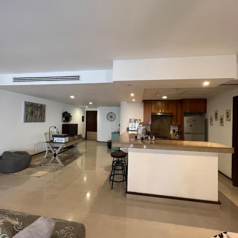Quiet 3 bedrooms, 2 swimming pools, 5th Avenue, the sea is nearby! - Three-Bedroom Apartment - 31